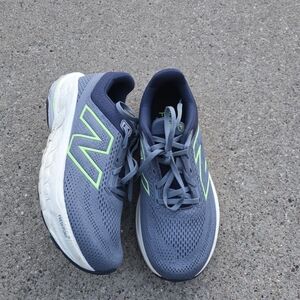 New Balance 880 Sneaker Women Size 9